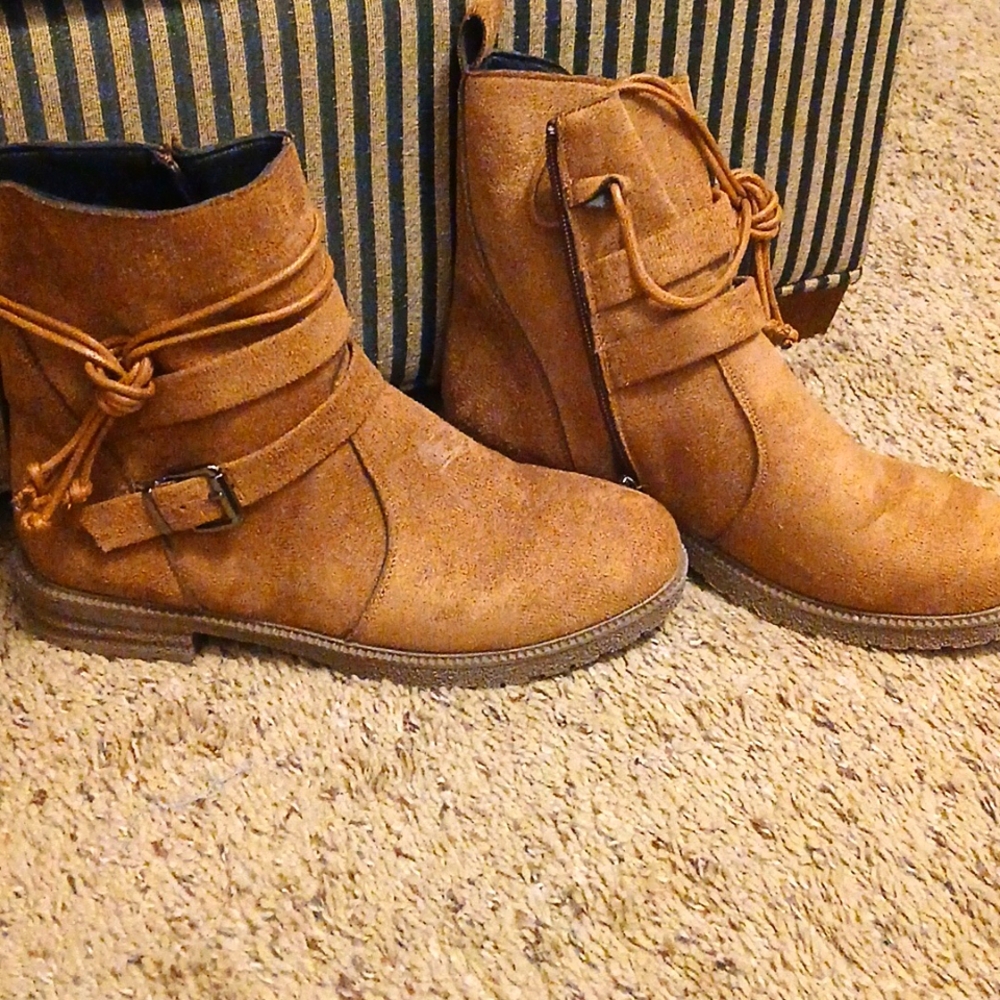 Ankle boots